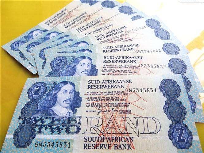 8 x De Kock R2 Notes Prefix GM in Sequence - Condition