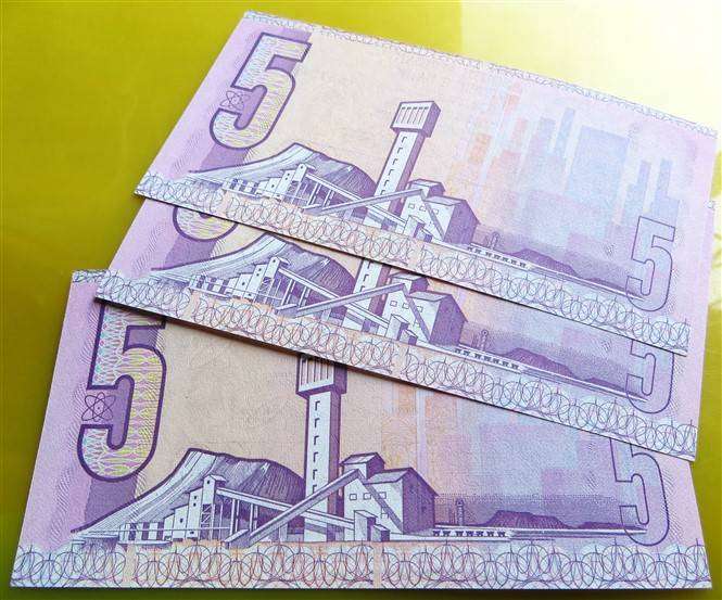 3 x Stals R5 Notes in Sequence - Condition