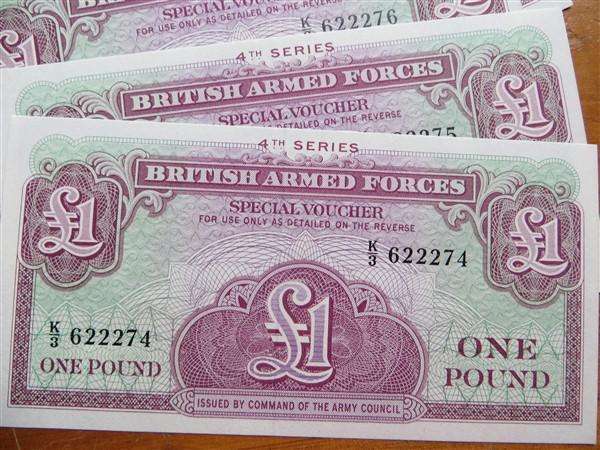 4 x British Armed Forces 1 Pound Notes in sequence  - Bid per Note