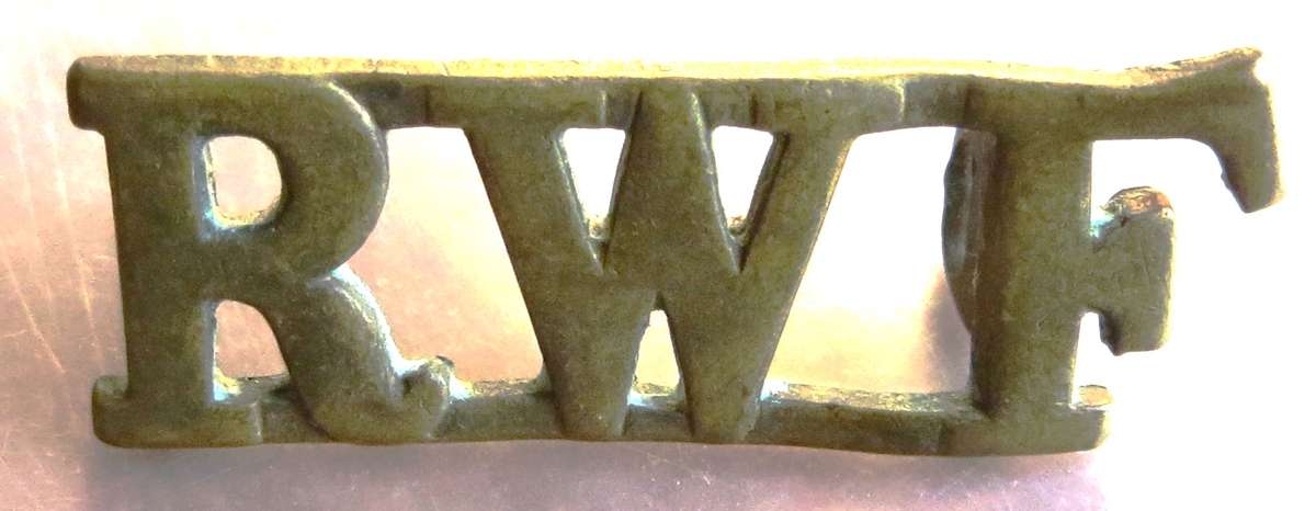 RWF (Royal Welch Fusiliers) Brass Army metal shoulder title