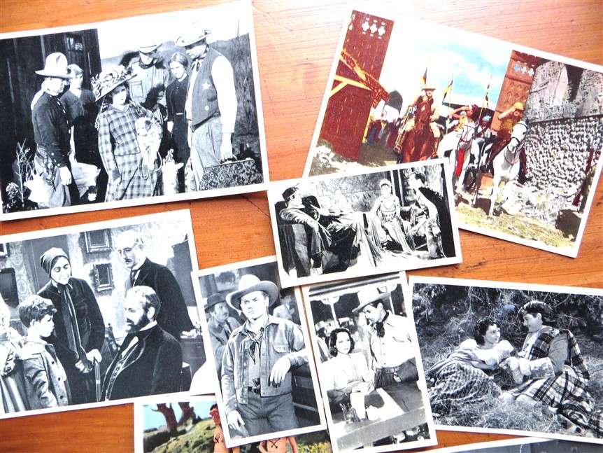 17 x Movies MAX Cigarette Cards - Movies- 1 Bid for All