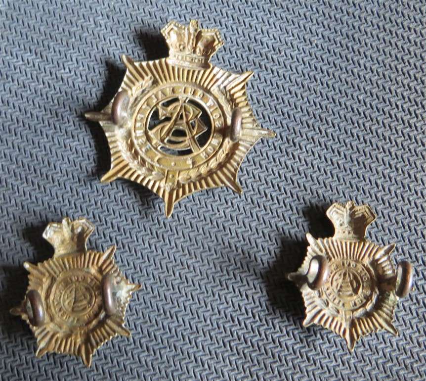 Royal Victorian Army Service Corps Cap + Collar badges - Lugs intact