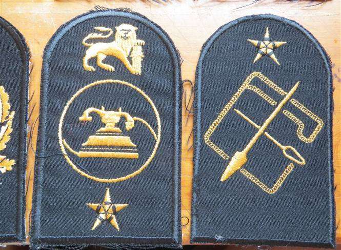 8 x SA Navy Embroidered Badges