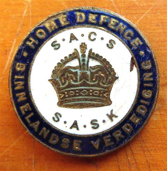 Vintage Home Defence / Binnelandse Verdedging - S.A.C.S Enamelled Badge