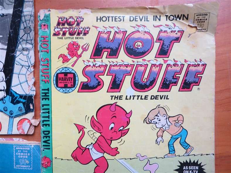 5 x Vintage Assorted Hot Stuff / War Comics Lot - 1 Bid for All