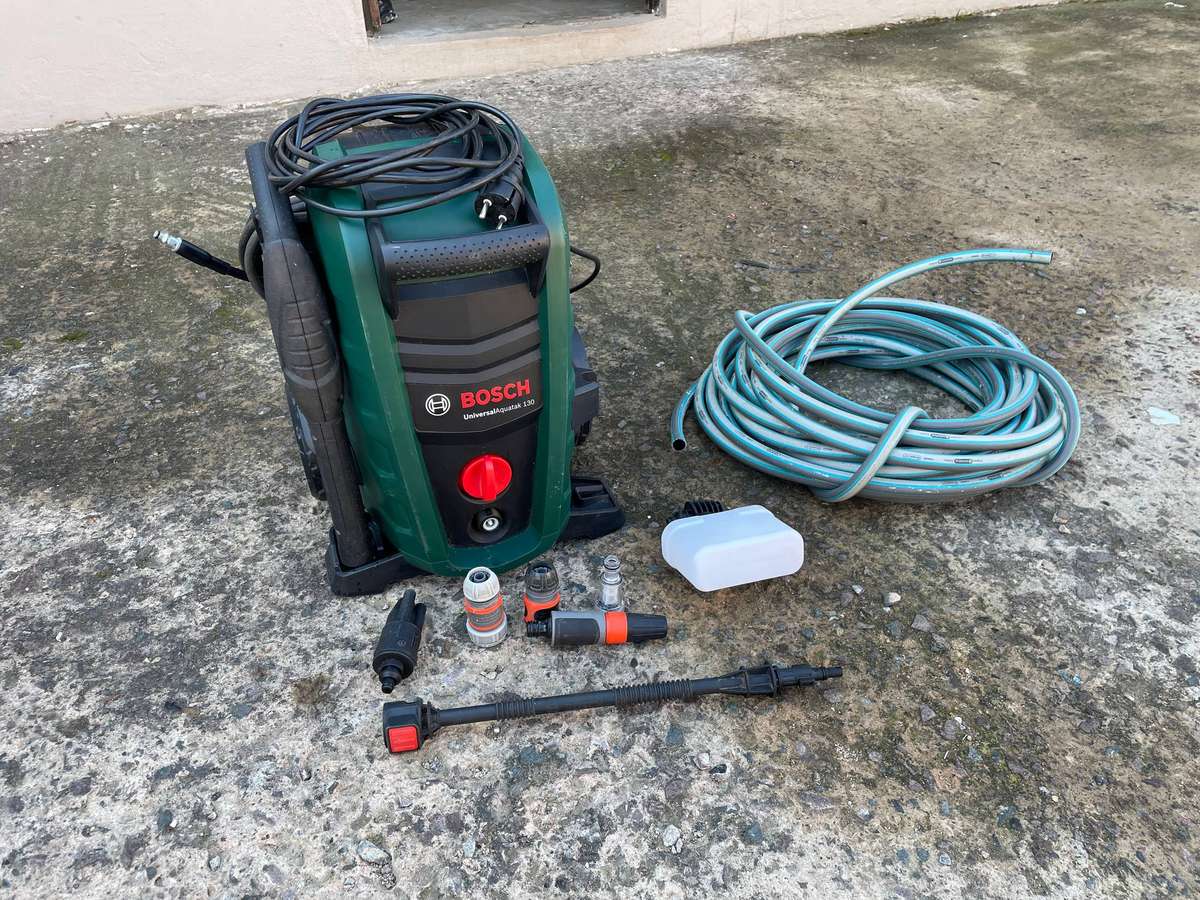Bosch (1700W) high-pressure Washer + GARDENA 20 meters Hose
