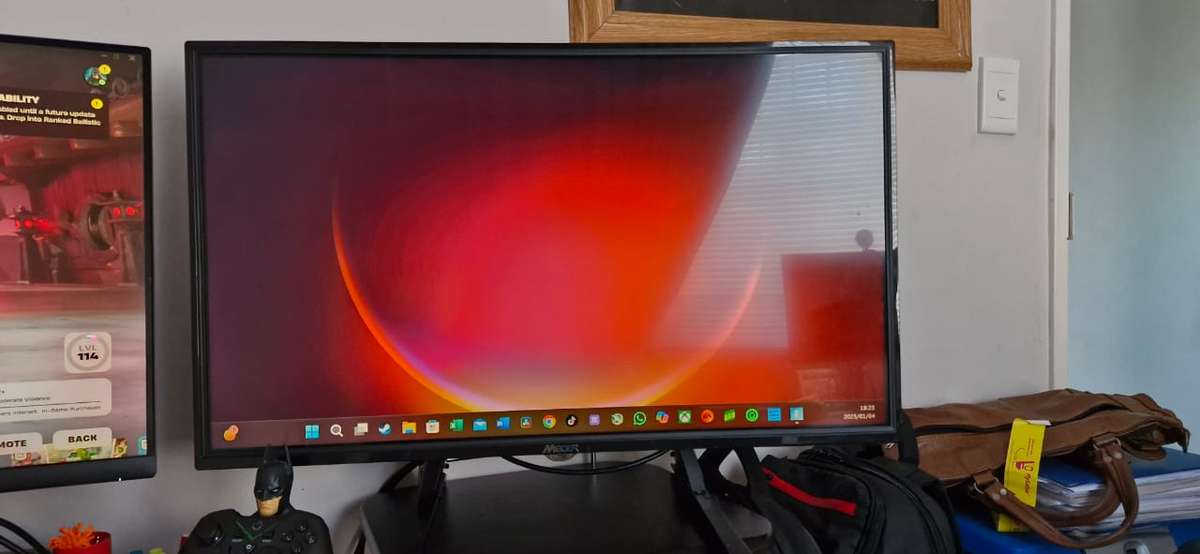 Mecer 32L81F 32` HD Ready LED Monitor