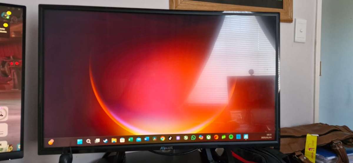 Mecer 32L81F 32` HD Ready LED Monitor