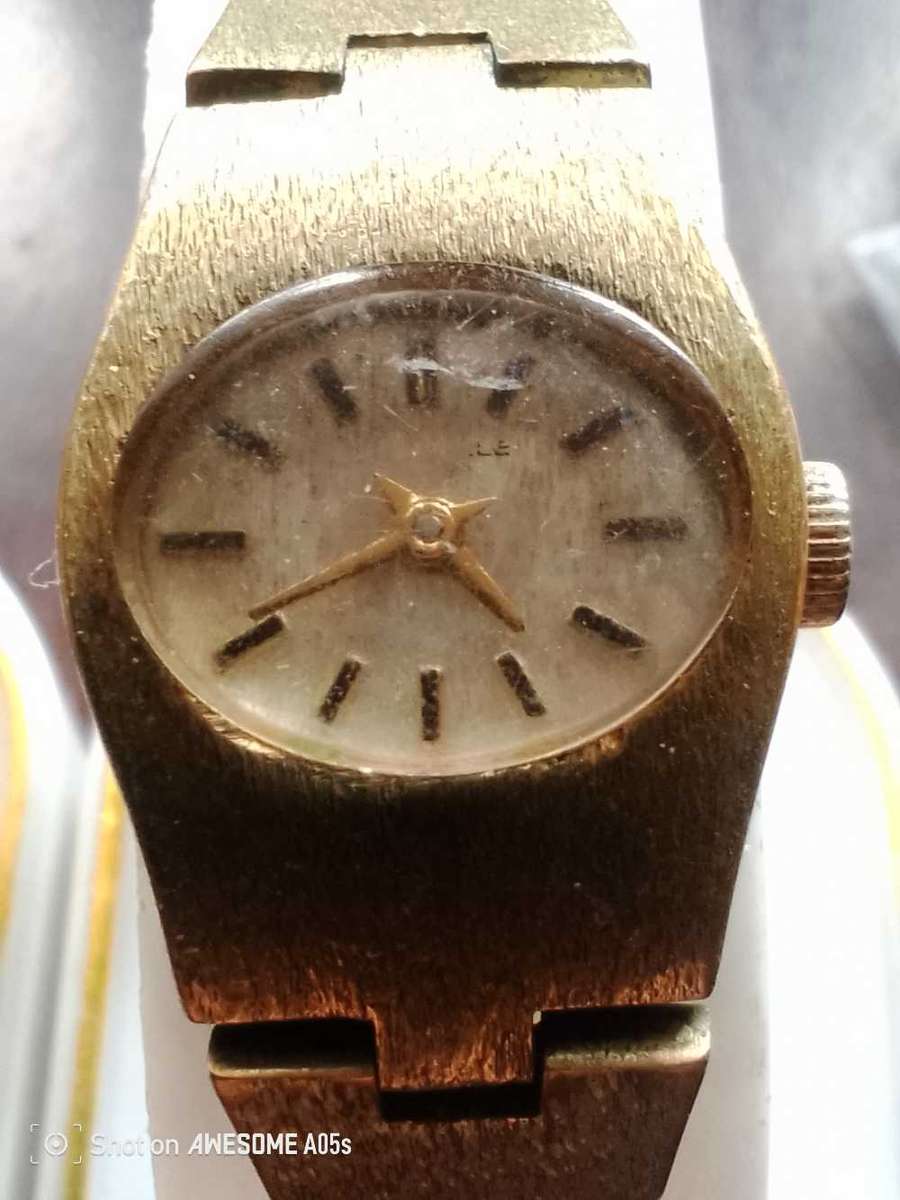 Bulova and Union female manual watches