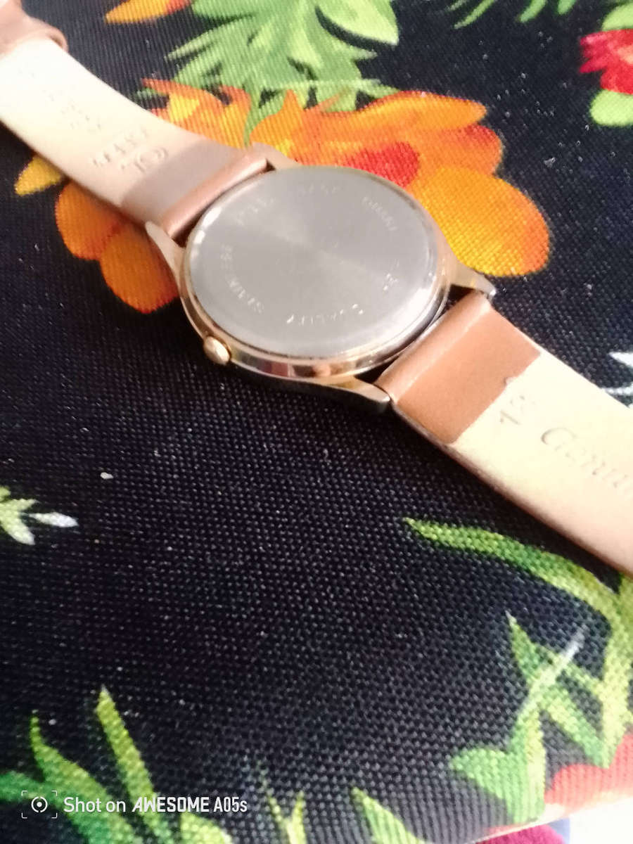 Lorus quartz with date