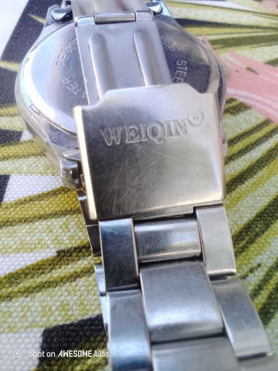 Weiqin quartz watch
