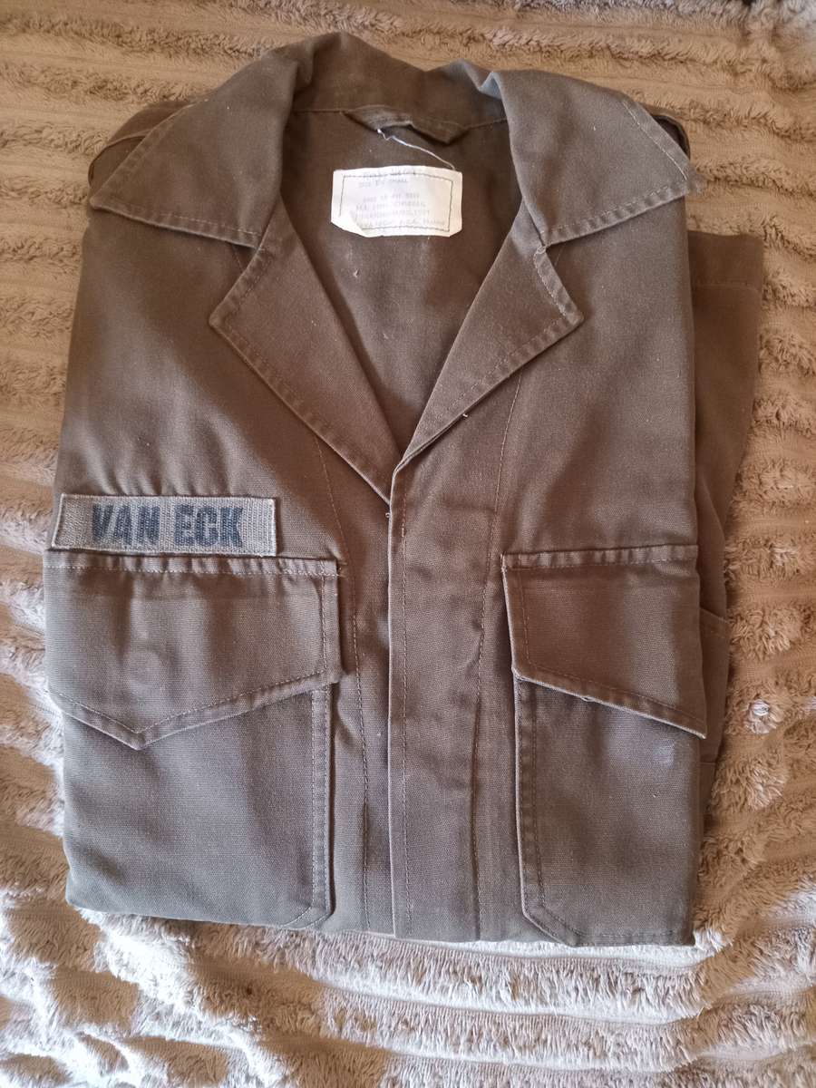 SADF Nuturia Short Sleeves shirts. Meduim