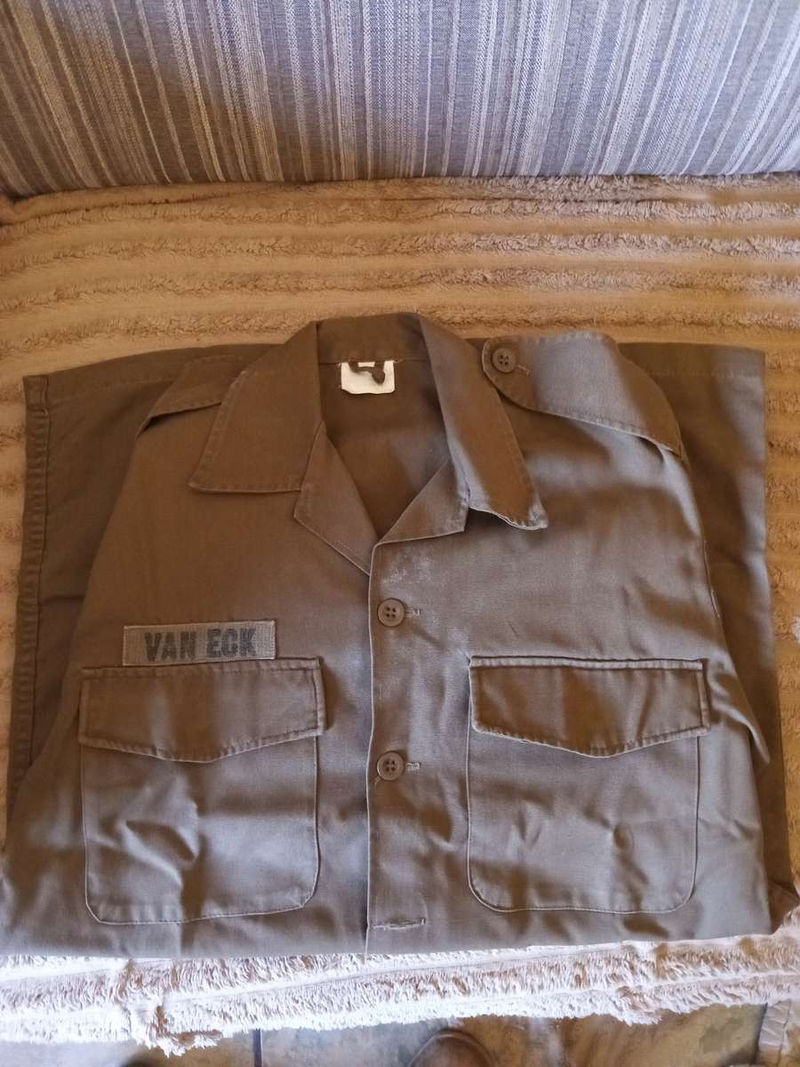 SADF Nuturia Short Sleeves shirts. Meduim