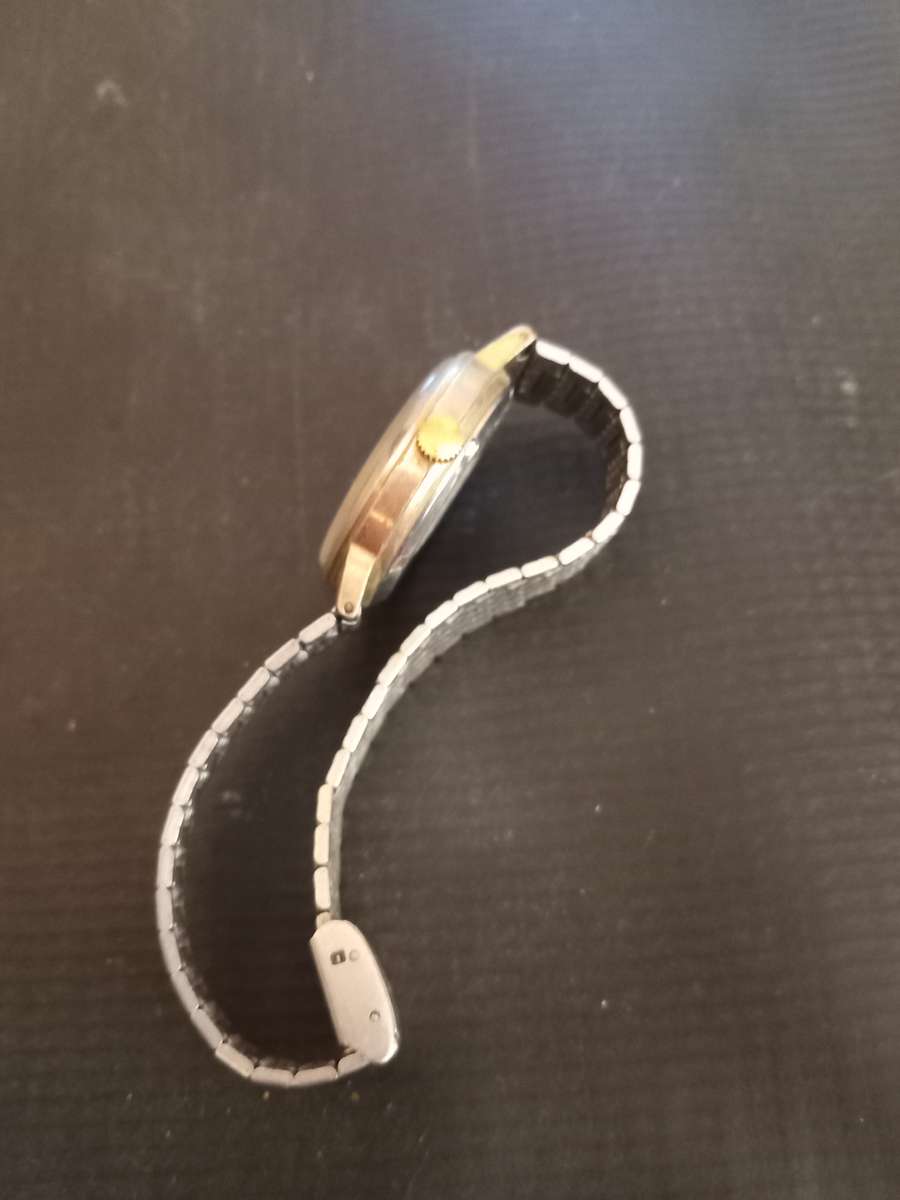 Lanco date Men's watches. Works 5 seconds and stops