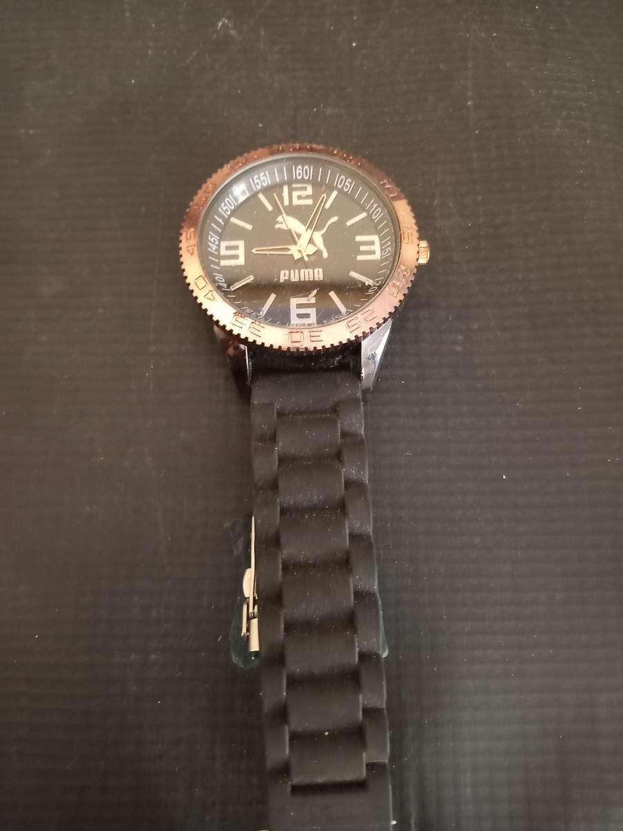 Puma Men's watch . Spares or Restoration
