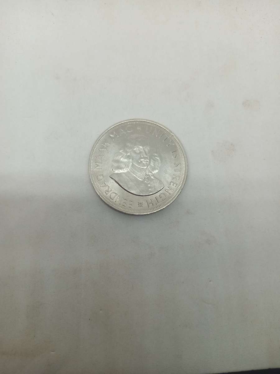 UNC 1962 50c Crown Mintage: 24 378