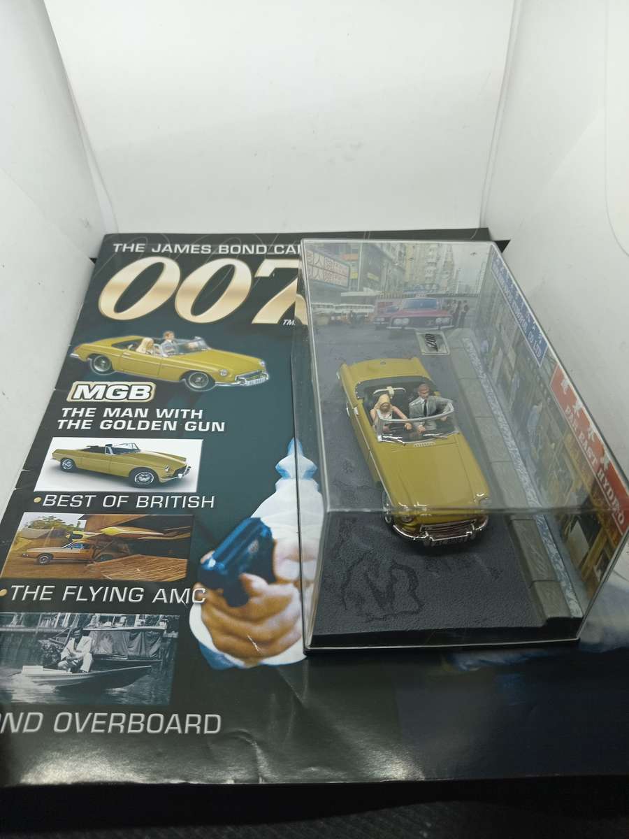 007 MGB - The man with the golden Gun -  scale 1/43. Sealed. with book