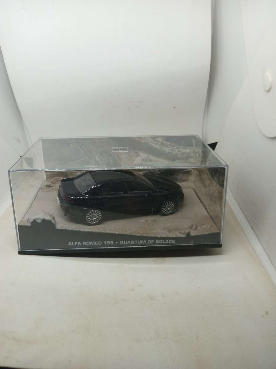 007 Alfa Romeo 159  - Quantum of Solace - scale 1/43. Sealed. With Book