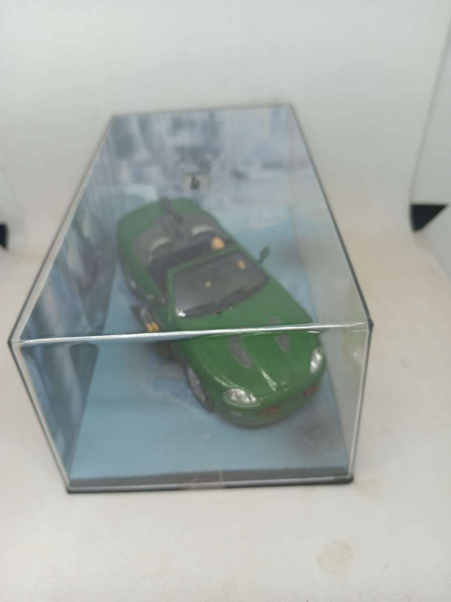 007 Jaguar XKR - Die another day - scale 1/43. Sealed. With Book