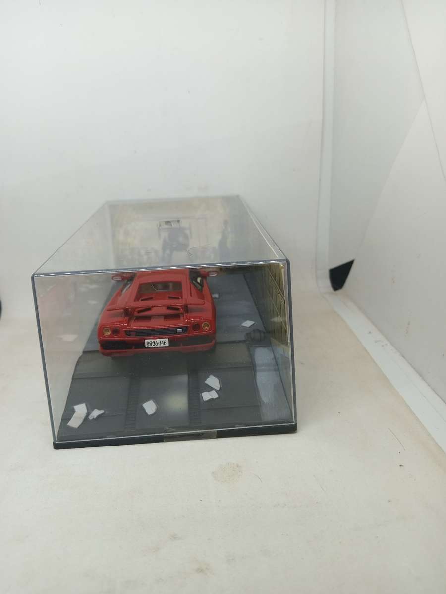 007 Lamborghini Diablo - Die another day - scale 1/43. Sealed. With Book