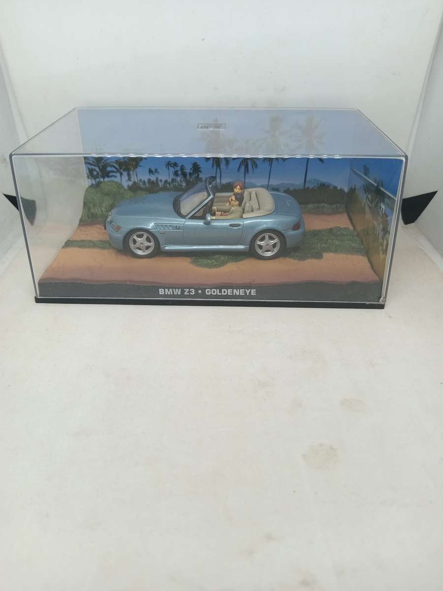 007 BMW Z3 - Goldeneye - scale 1/43. Sealed. With Book