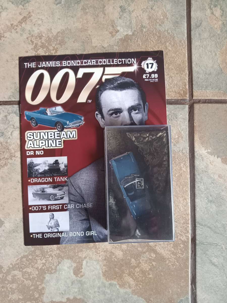 007 Sunbeam Alpine - Dr No - scale 1/43. Sealed. With Book