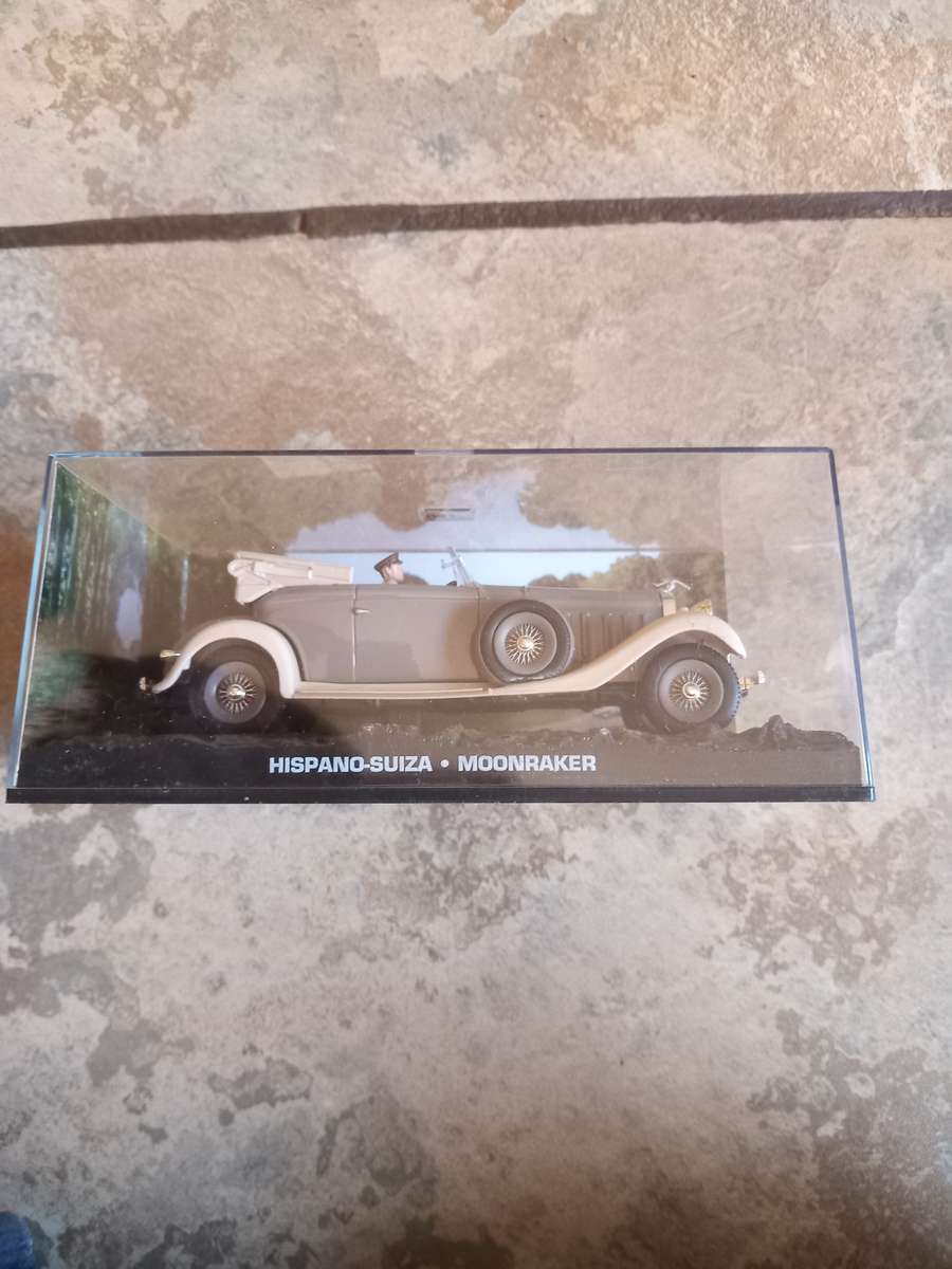 007 Hispano Suiza - Moonraker - scale 1/43. Sealed. With Book