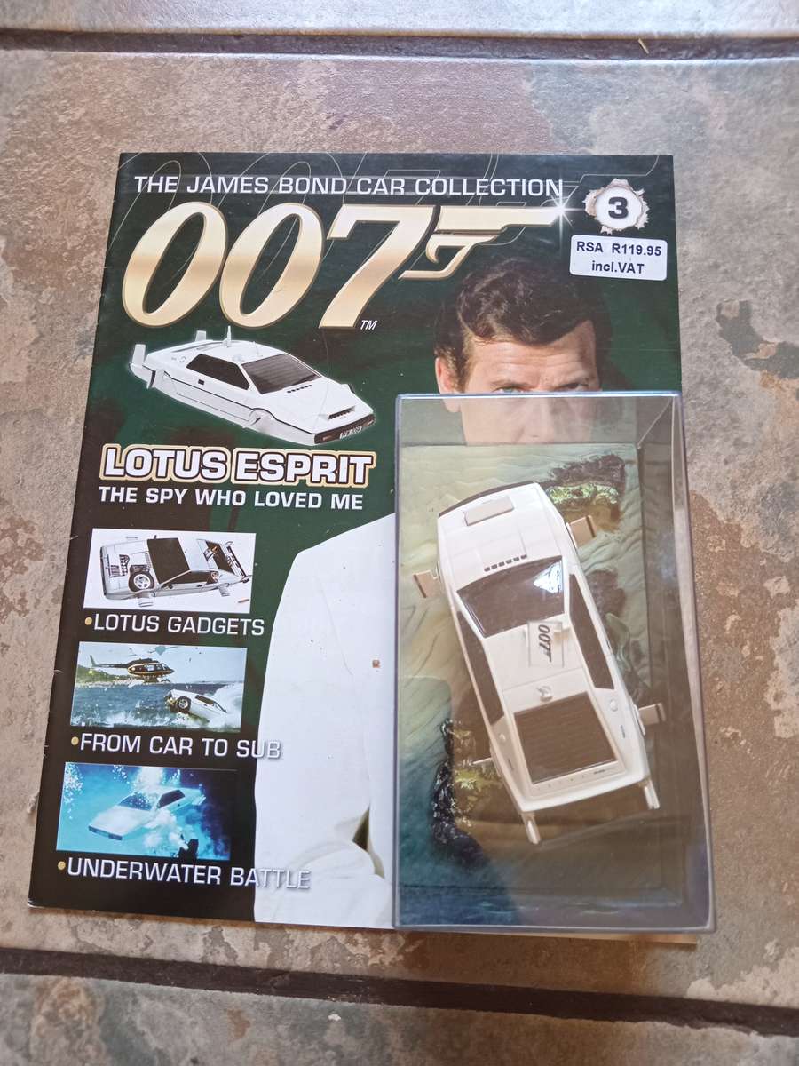 007 Lotus Esprit - The Spy who loved me - scale 1/43. Sealed. With Book