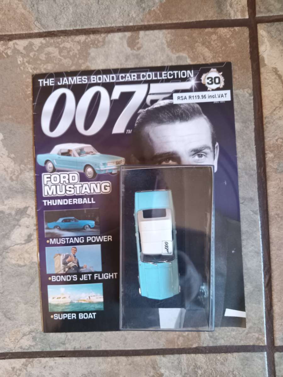 007 Ford Mustang Convertable - Thunderball - scale 1/43. Sealed. With Book