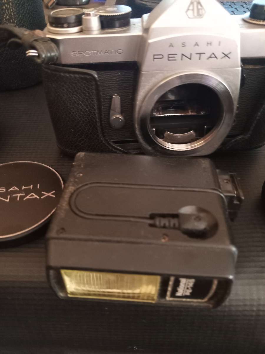 Pentax Asahi Film Camera. Untested with Accessories