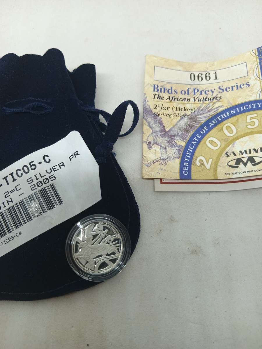 Proof 2005 Birds of Pray African Vultures 2.5c With Coa