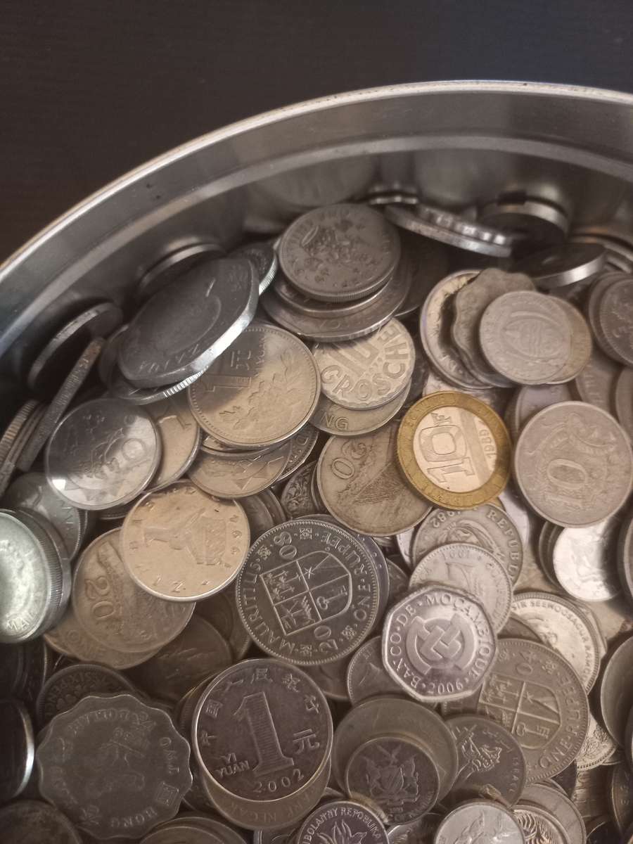 1 kg World Coins. No SA or Copper coins. Bid per Kilo