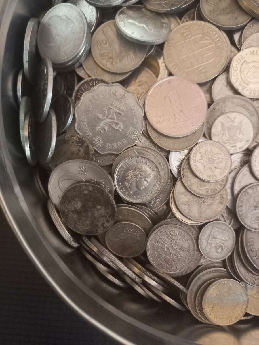 1 kg World Coins. No SA or Copper coins. Bid per Kilo