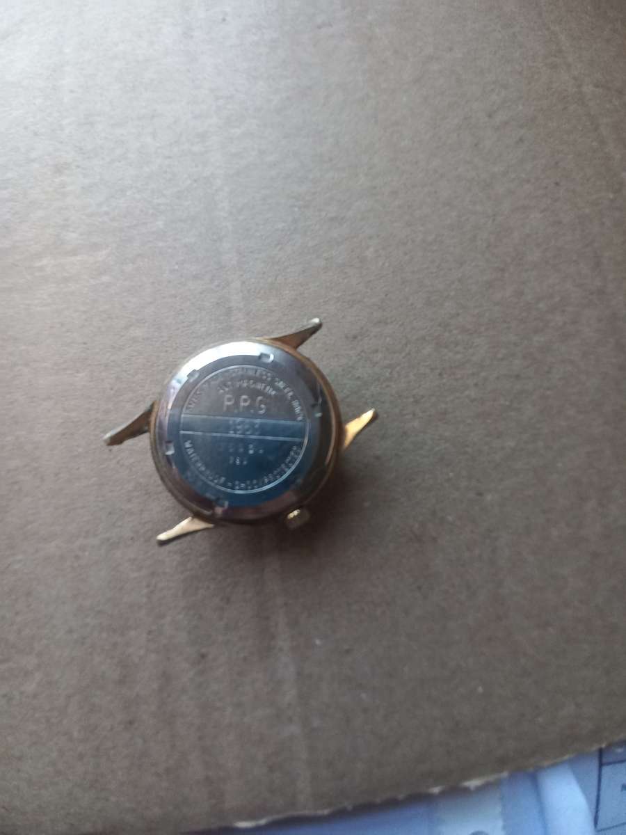 1963 Sarwa men's wrist watch 25683  3.5cm. Works