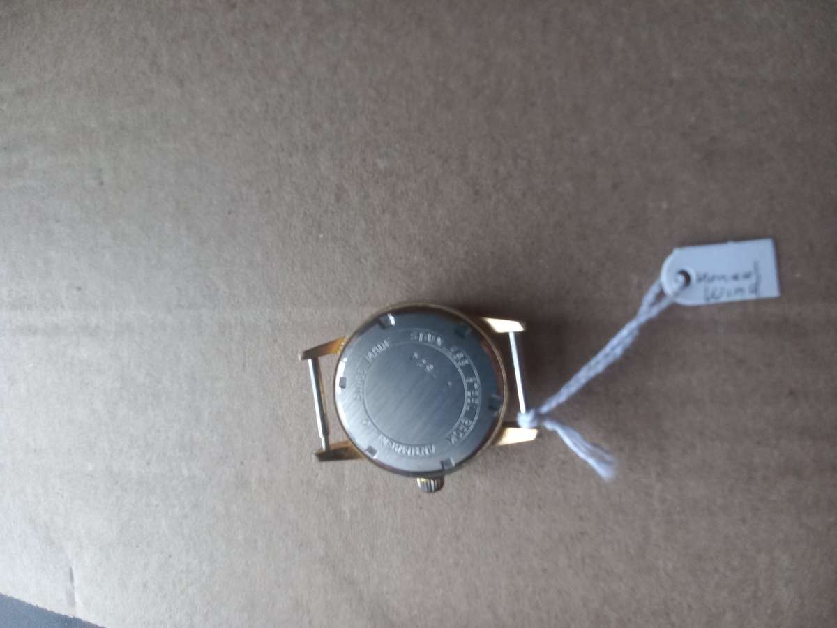 Coronet 7524 men's wrist watch 3cm. Works