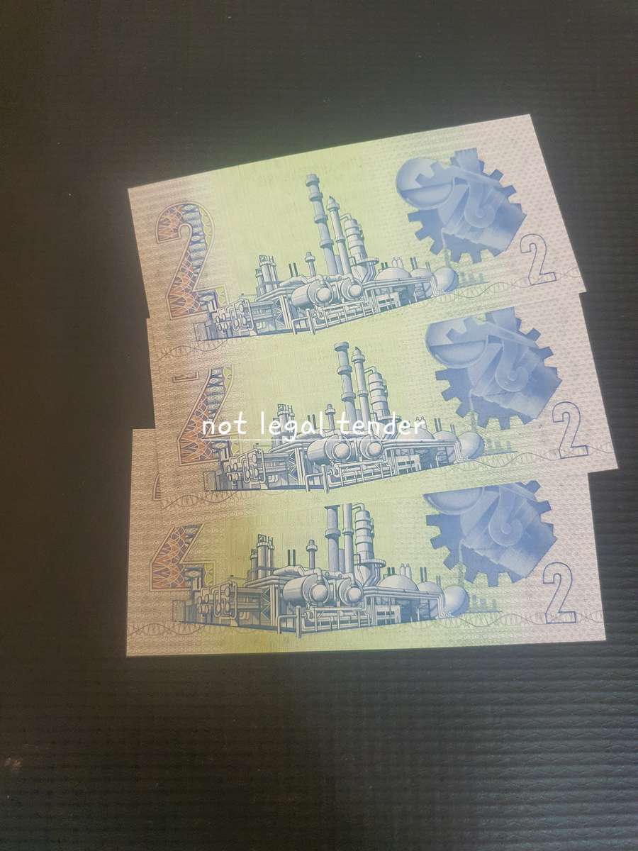 1990 Unc C Stalls 3 Sequential 1st  Issue Afr/Eng Two Rand Banknotes (AA063)