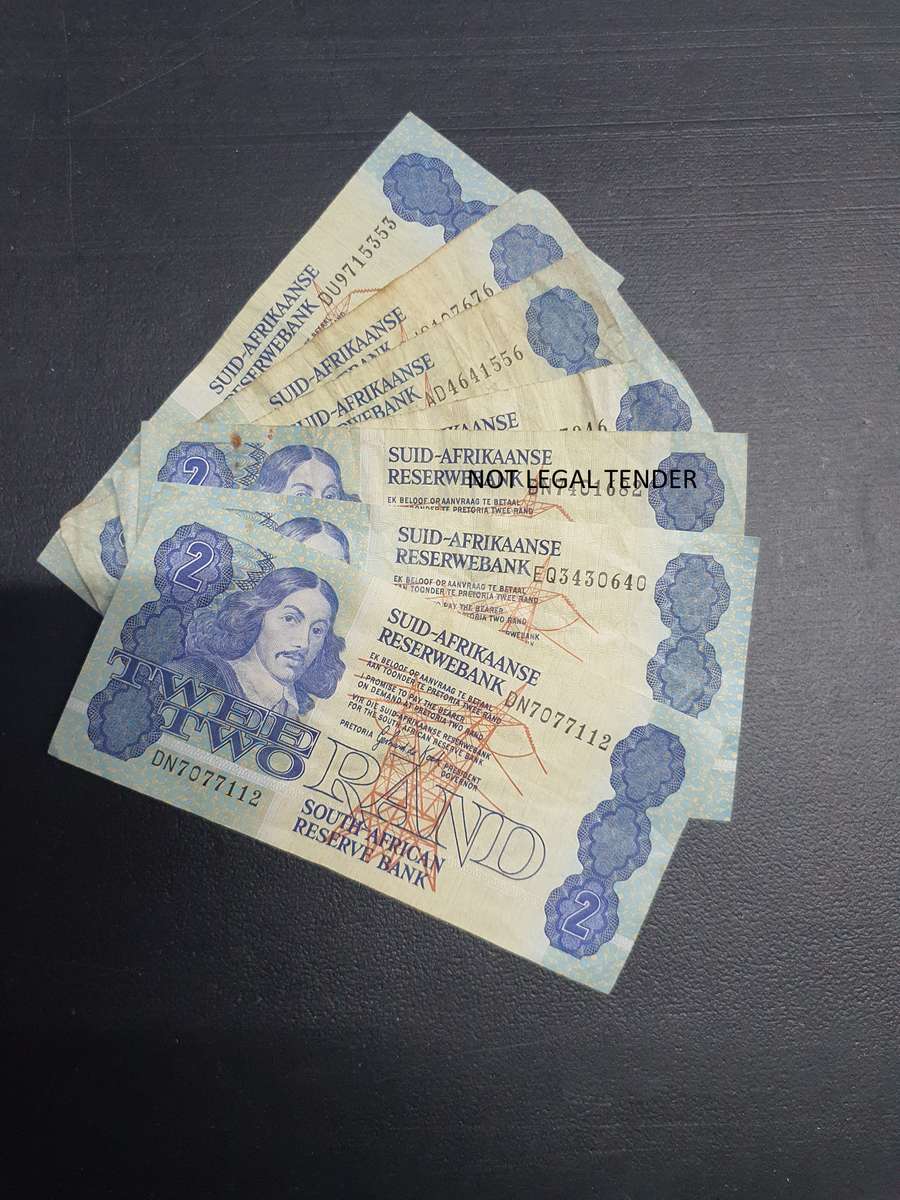 Seven 1989 GPC de Kock 3rd Issue Afr/Eng Two Rand Banknotes. (DN)