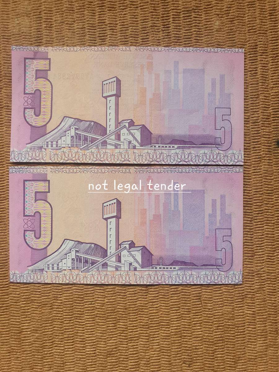 2 Unc 1984 3rd issue Eng/Afr Five Rand Banknotes (AJ/AV)