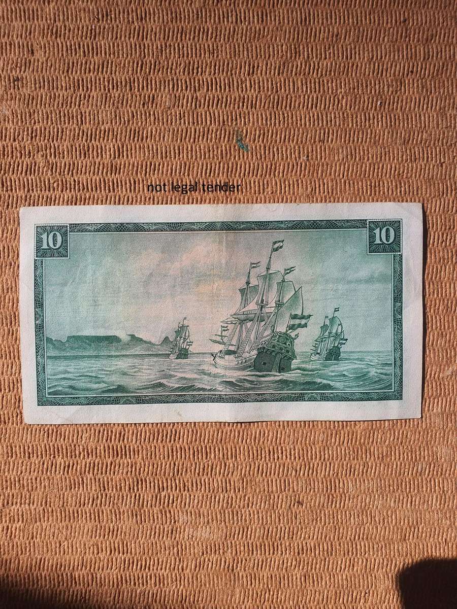 1975 Tw de Jongh 3rd issue Afr/Eng Ten Rand Banknote. (A440)