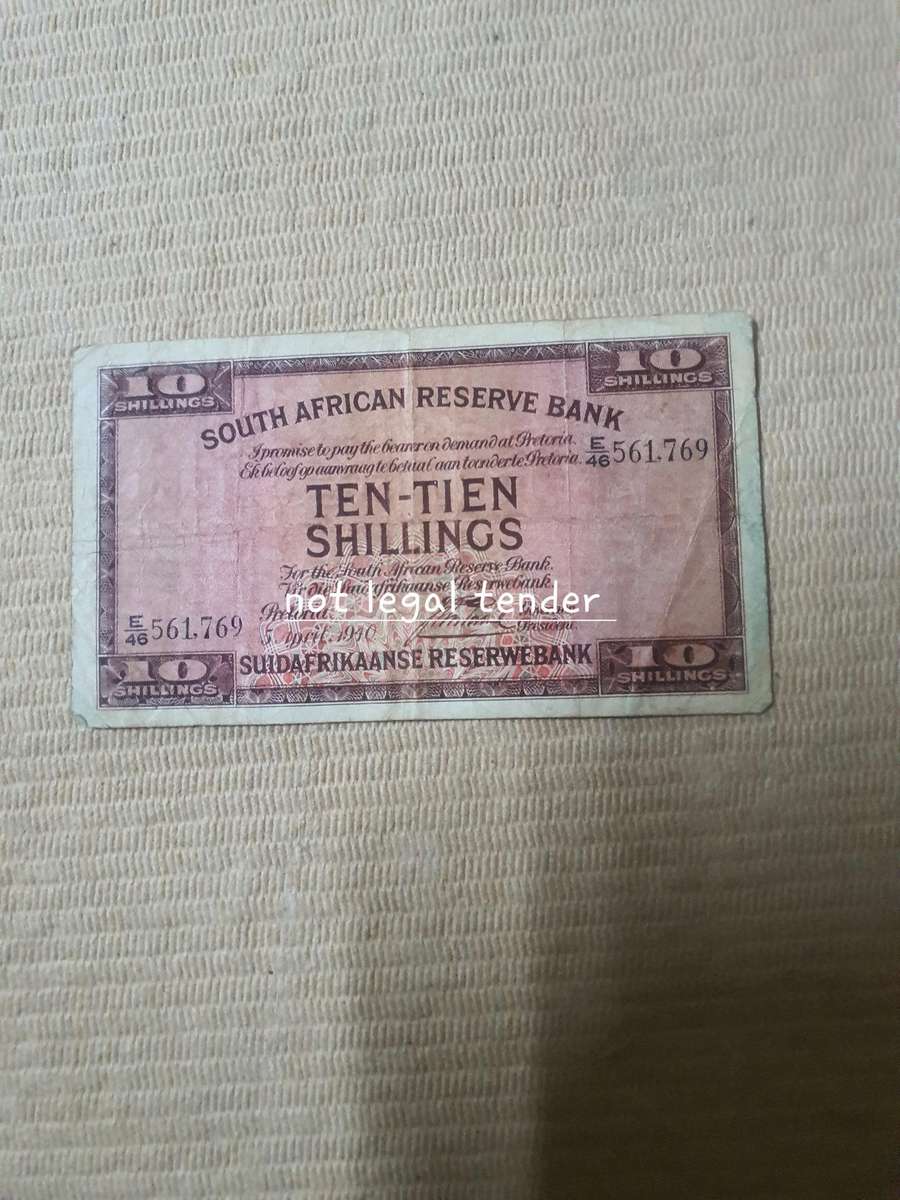 1940 J Postmus 1st issue Eng/Afr Ten Shilling Banknote (E46) Scarce