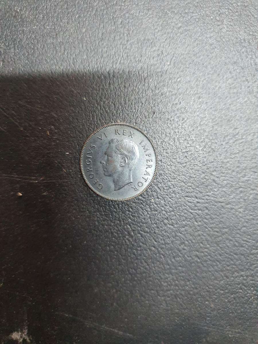 Black 1942 South African Farthing. Mintage : 3 756 124