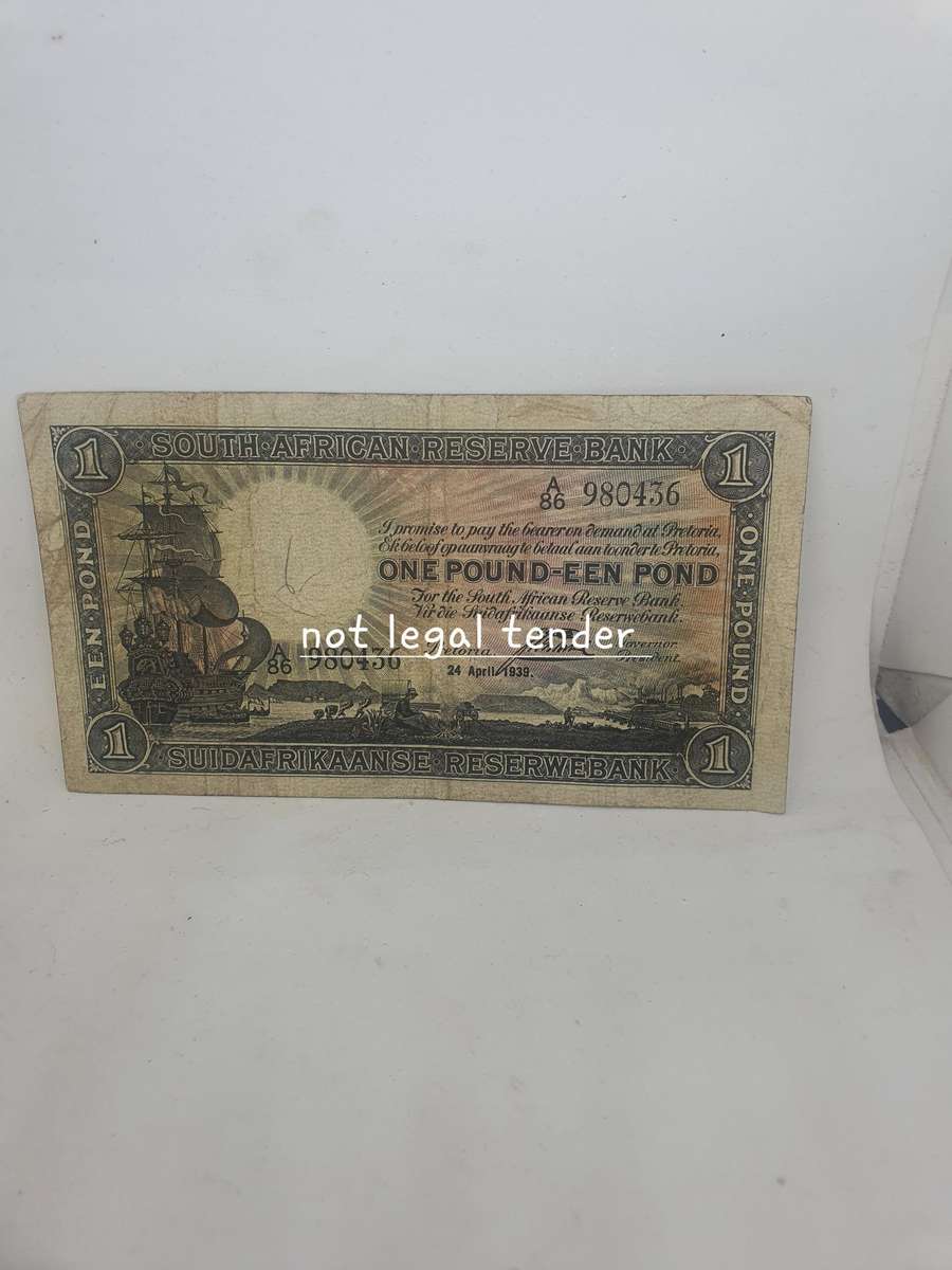 1939 South African Postmus One Pound Banknotes (A86)