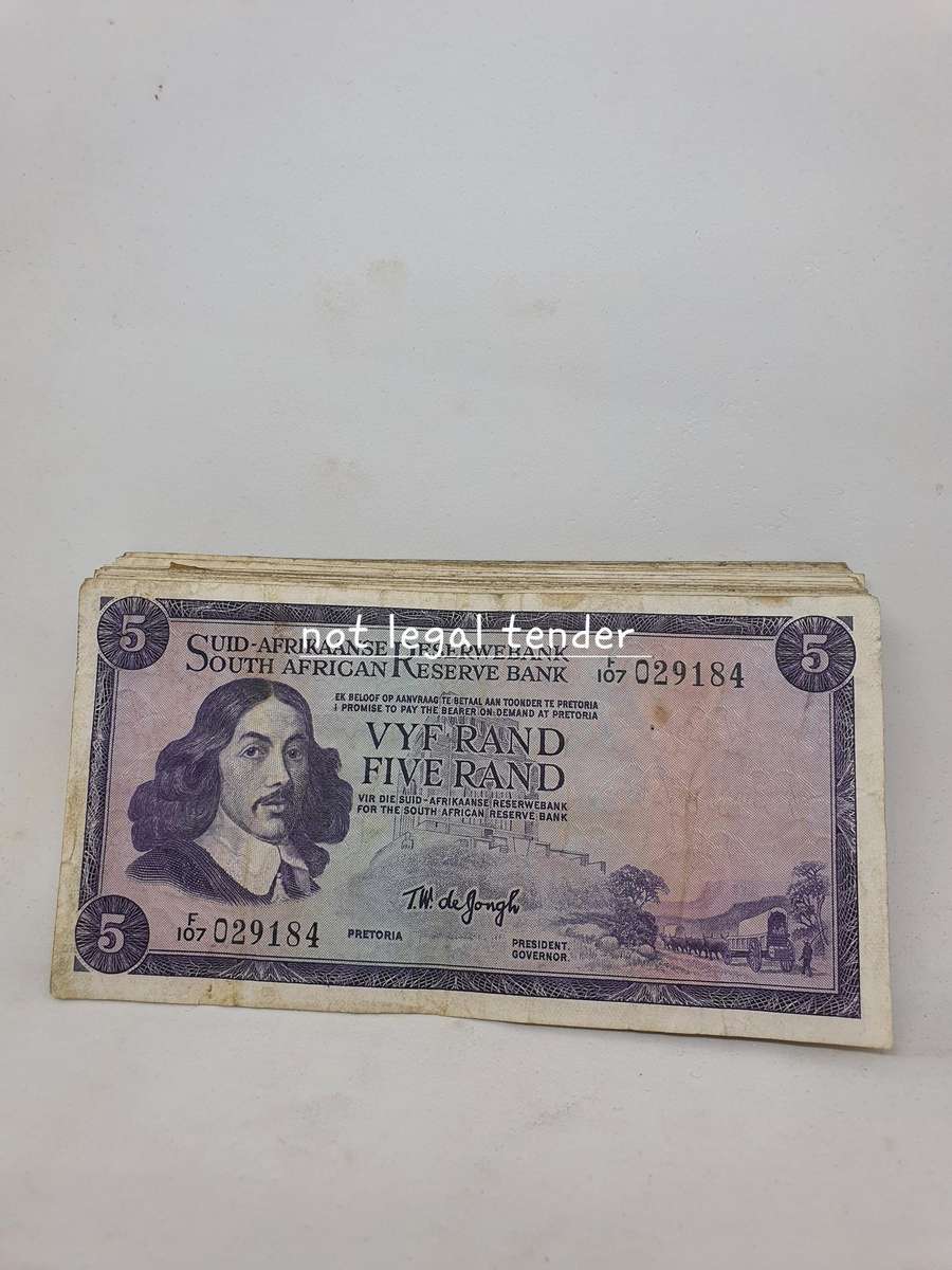 34 TW de Jongh Various  Issue Afr/Eng Five Rand Banknote (F46)