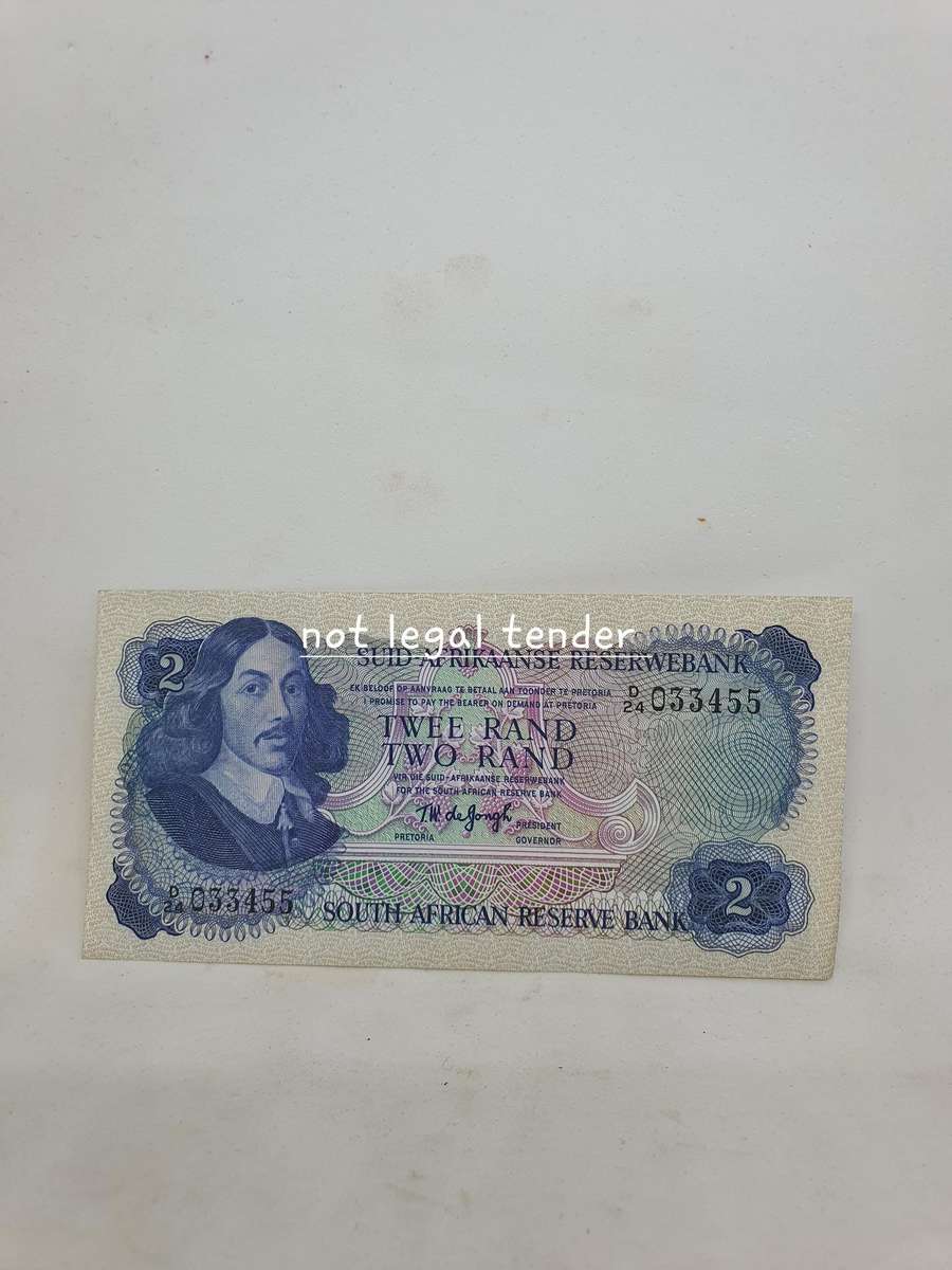 1974 TW de Jongh 2nd Issue Afr/Eng Two Rand Banknote. (D24) High Grade