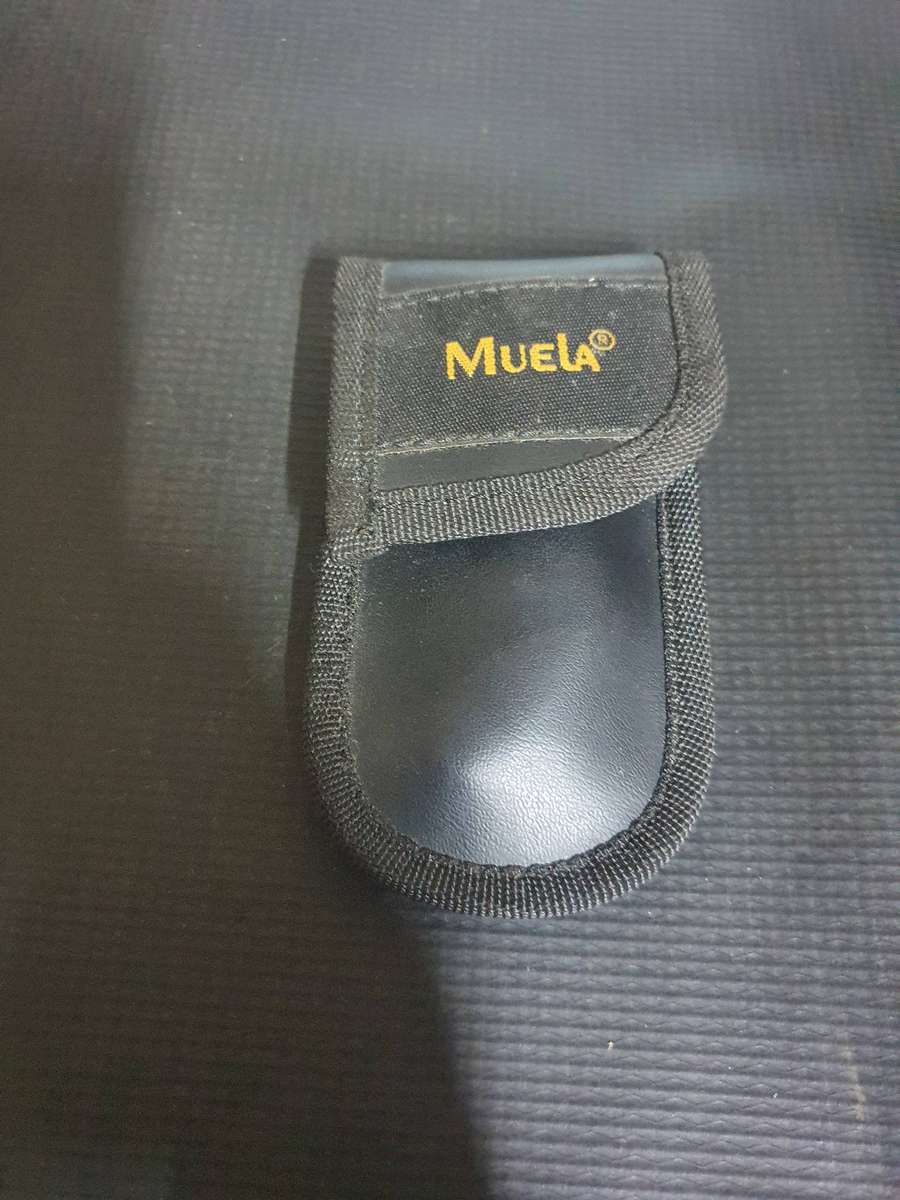 New Muela Spain 440 Pocket Knives.  Blade 9 cm