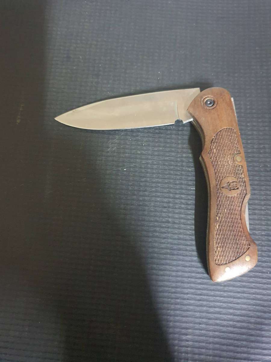 New Muela Spain 440 Pocket Knives.  Blade 9 cm No Sheath