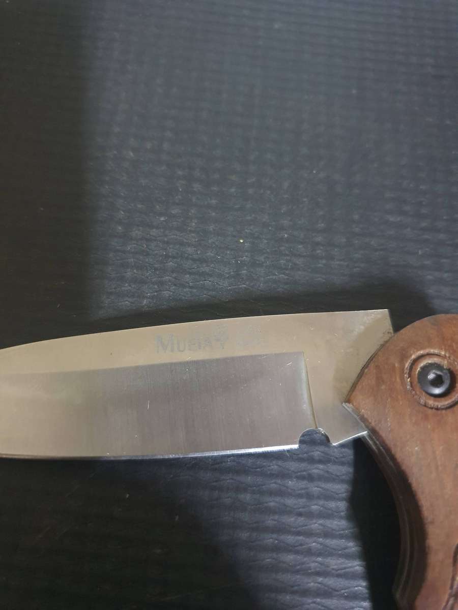 New Muela Spain 440 Pocket Knives.  Blade 9 cm No Sheath