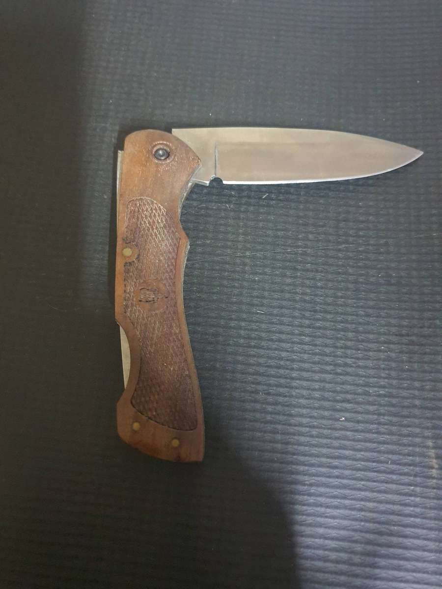 New Muela Spain 440 Pocket Knives.  Blade 9 cm No Sheath