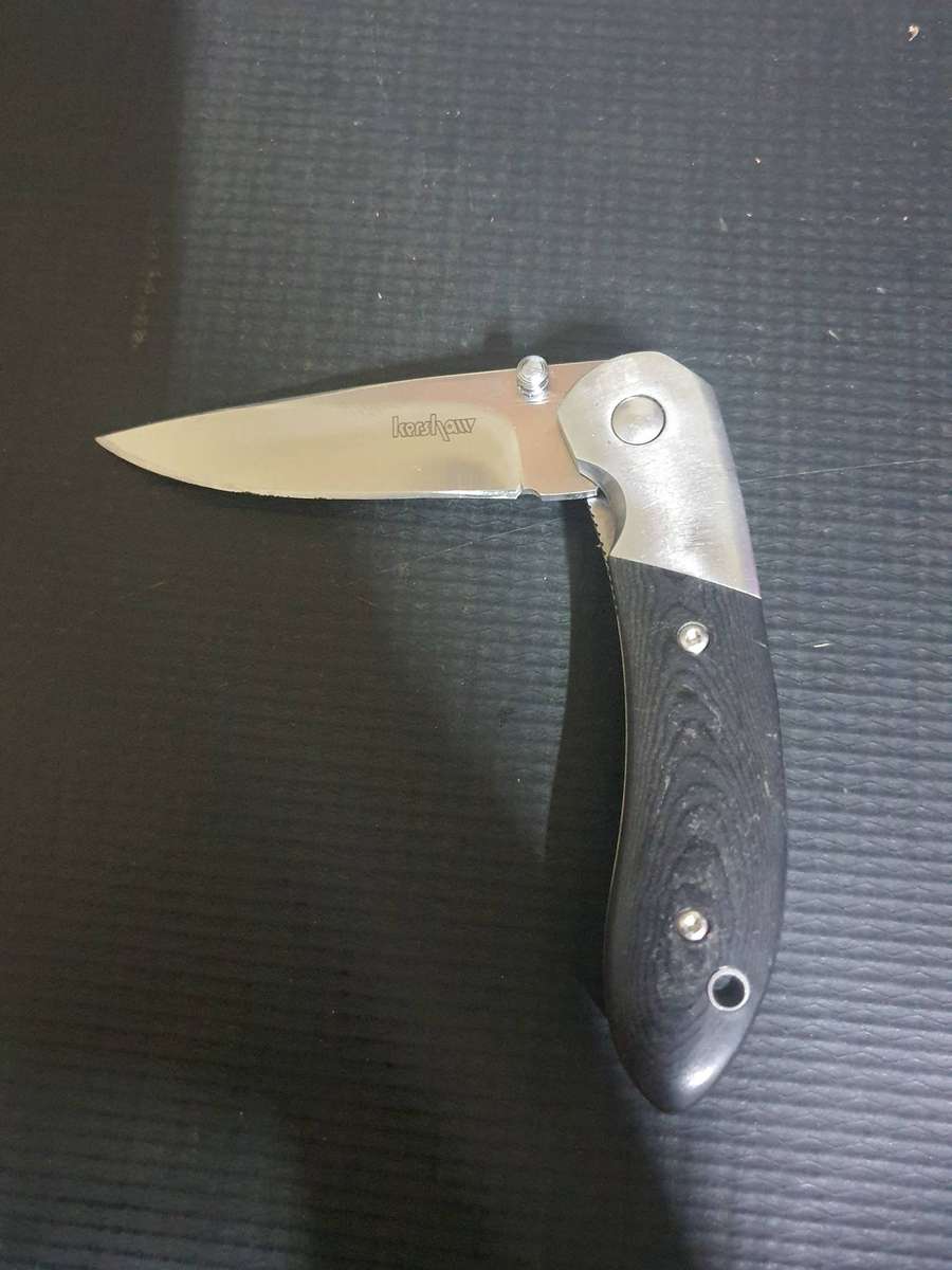 Kershaw 3150 Kai Pocket Knives.  Blade  8 cm