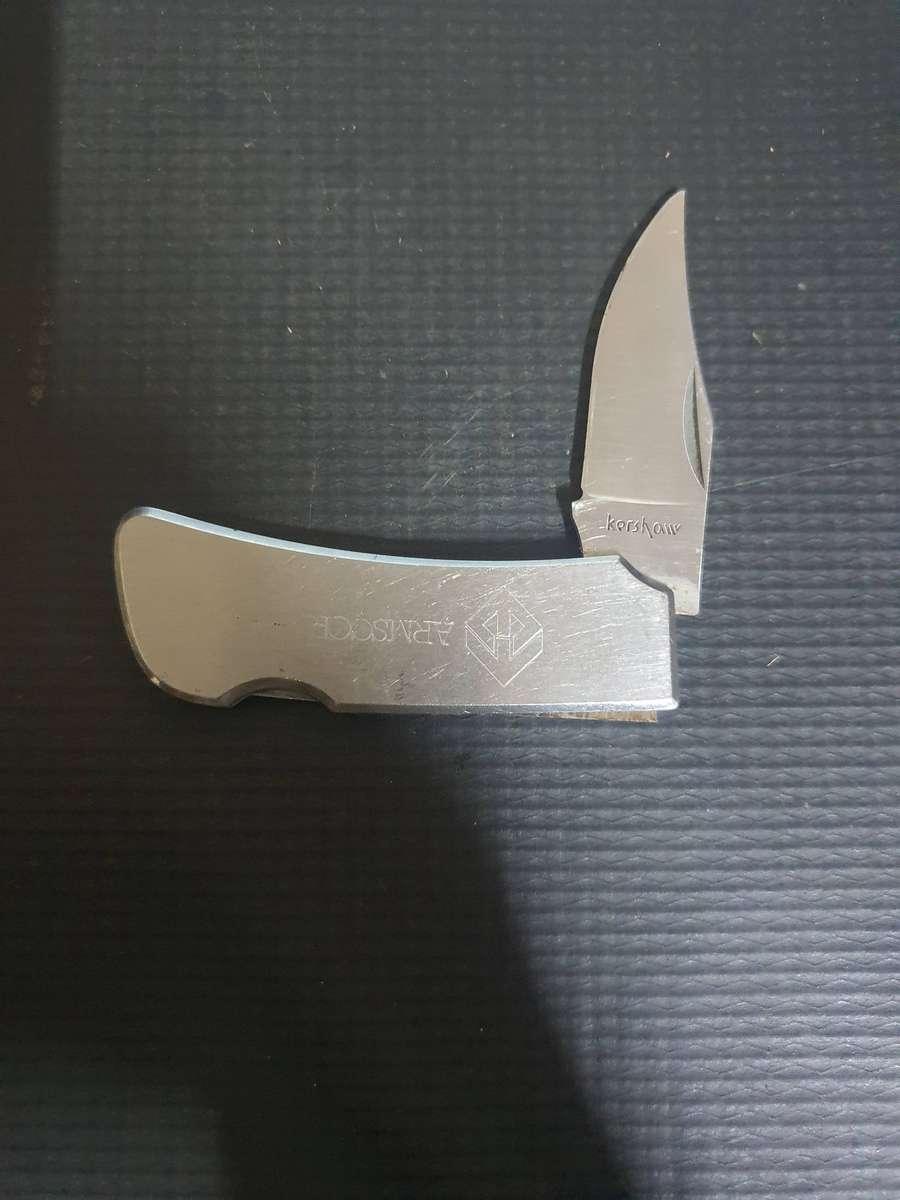 Kershaw Armscor 5001 Pocket Knives.  Blade 6 cm